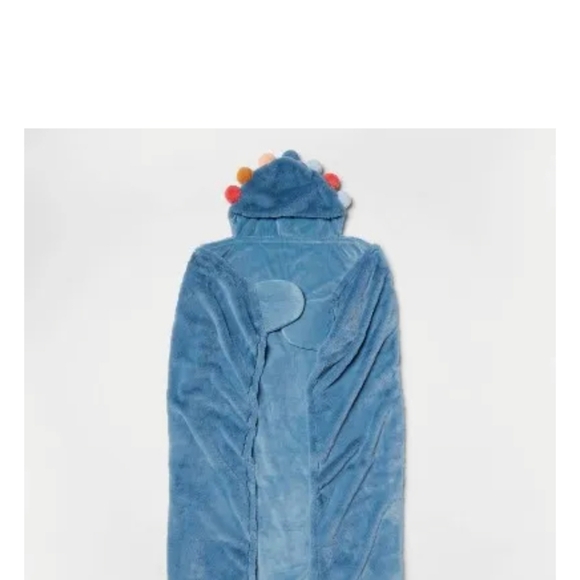 NWT Pillowfort Pom Hooded Kids Blanket w/ Built-in Hand Mitts - Picture 5 of 7